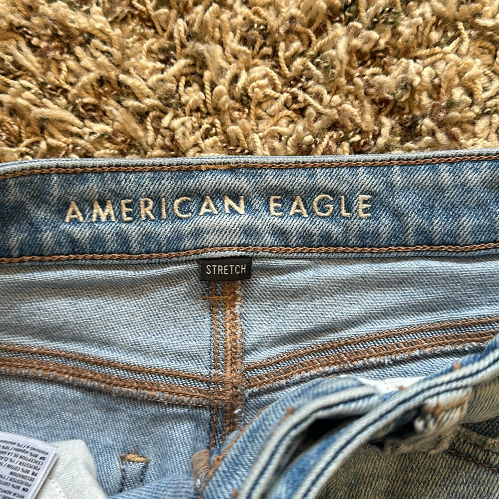 American Eagle Outfitters Distressed Mom Jean - Picture 4 of 9